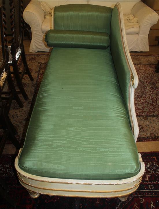 Victorian cream and gilt carved wood chaise longue